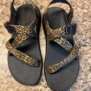 Leopard Chacos